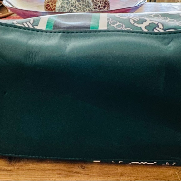 Tory Burch chain motif Tote PVC,with dk. green leather accents/trim. Great cond. - Picture 6 of 7